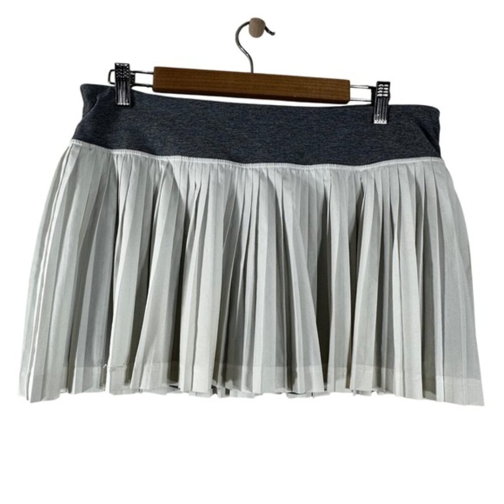 Lululemon Women's Skort White Pleated Built In Shorts Tennis Golf Skirt Size 10